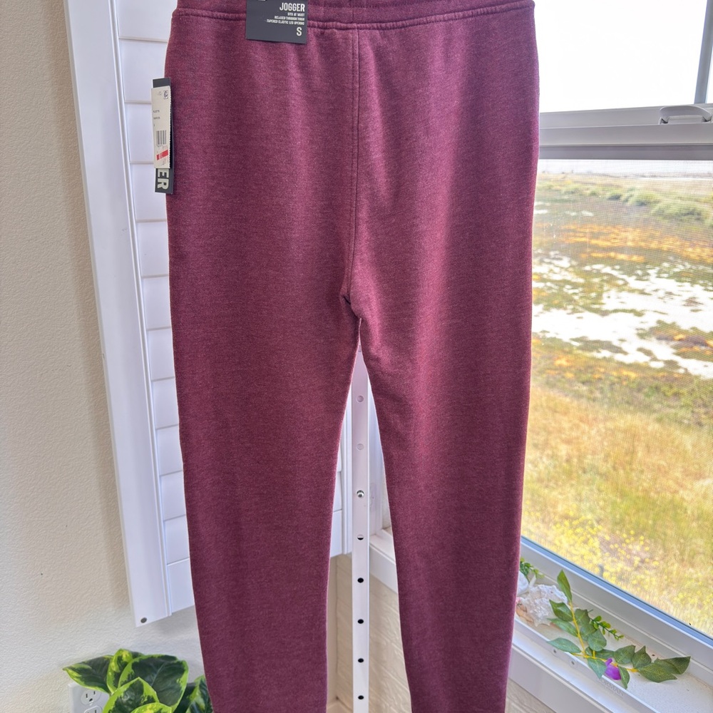 Lazer. Heathered Red Relaxed Fit Joggers with Elastic Waistband